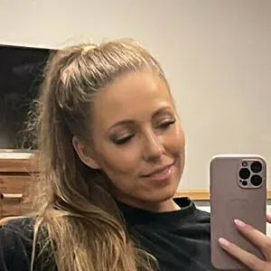 aurora.fit / auroraardizzone Onlyfans Photo Gallery 