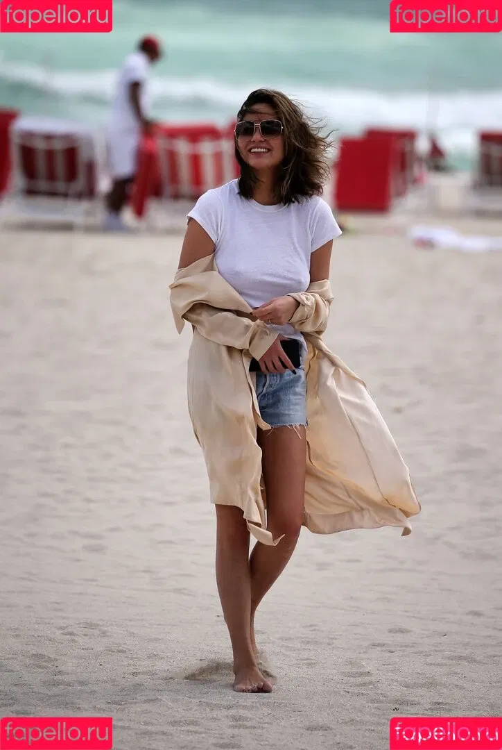 Chrissy Teigen / ChrissyTeigen Onlyfans Photo Gallery 