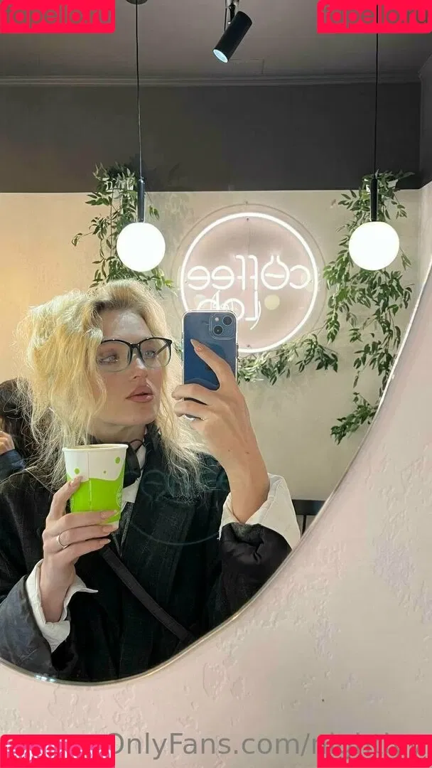 Nightlyy / elara_moonq / nightly Onlyfans Photo Gallery 