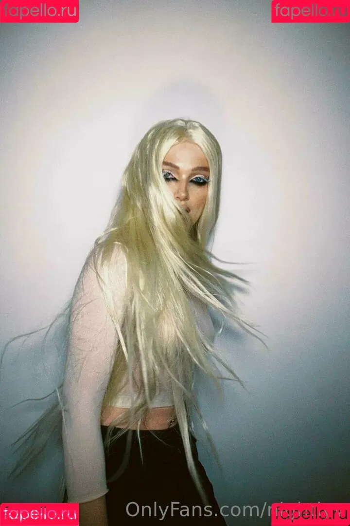 Nightlyy / elara_moonq / nightly Onlyfans Photo Gallery 