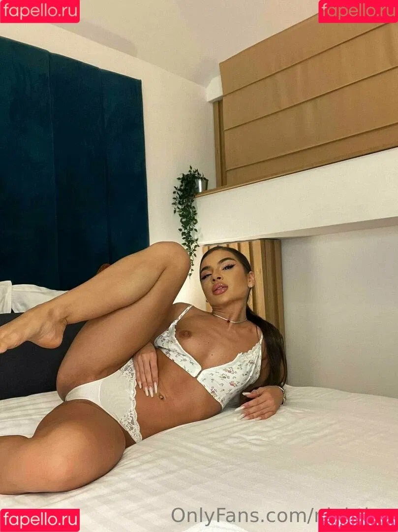 Nightlyy / elara_moonq / nightly Onlyfans Photo Gallery 