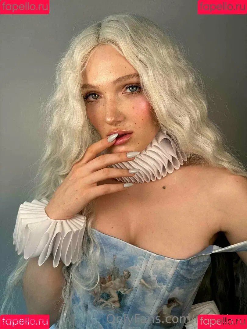 Nightlyy / elara_moonq / nightly Onlyfans Photo Gallery 