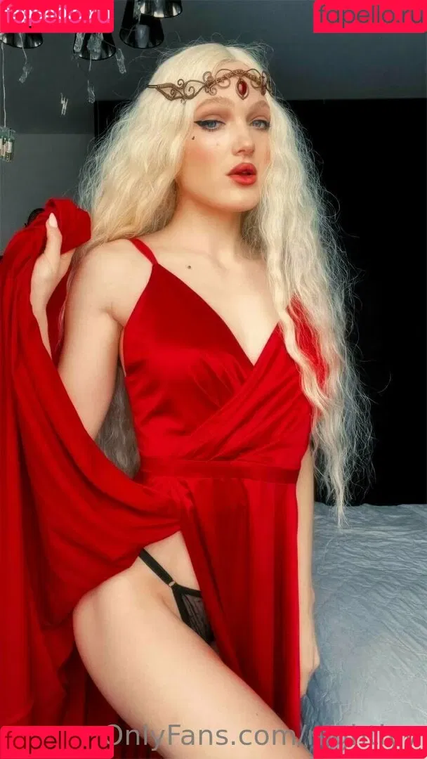 Nightlyy / elara_moonq / nightly Onlyfans Photo Gallery 
