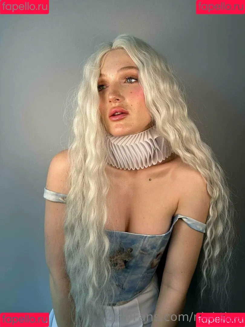 Nightlyy / elara_moonq / nightly Onlyfans Photo Gallery 