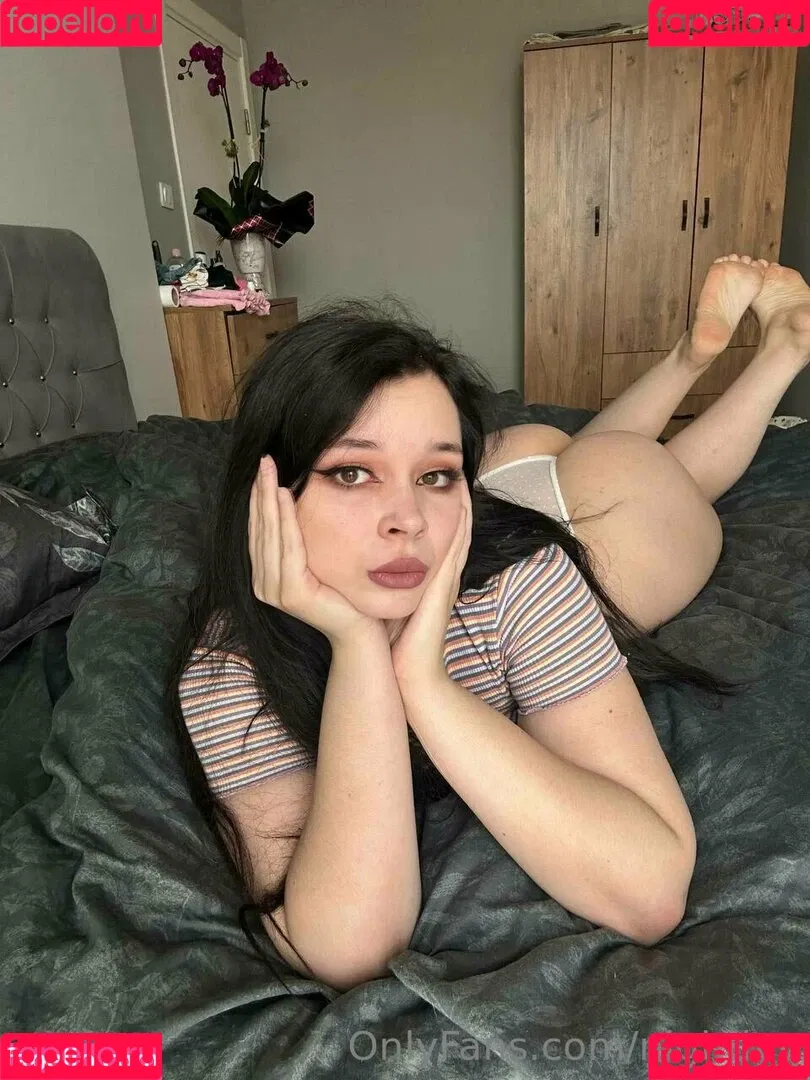 Nightlyy / elara_moonq / nightly Onlyfans Photo Gallery 