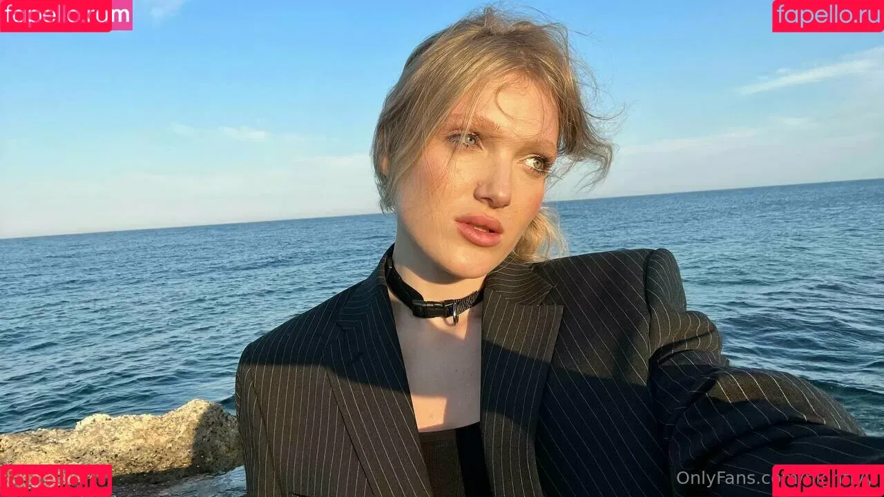 Nightlyy / elara_moonq / nightly Onlyfans Photo Gallery 
