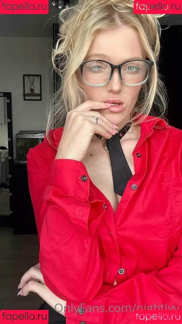 Nightlyy / elara_moonq / nightly Onlyfans Photo Gallery 