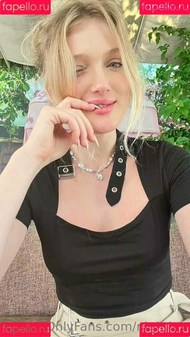 Nightlyy / elara_moonq / nightly Onlyfans Photo Gallery 