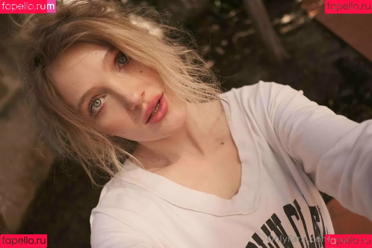 Nightlyy / elara_moonq / nightly Onlyfans Photo Gallery 