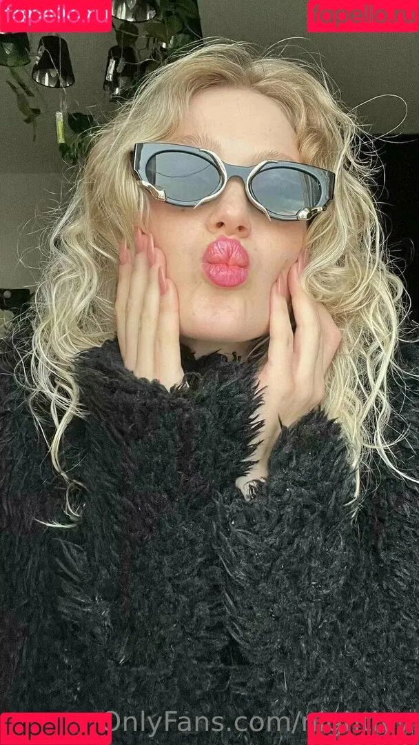 Nightlyy / elara_moonq / nightly Onlyfans Photo Gallery 