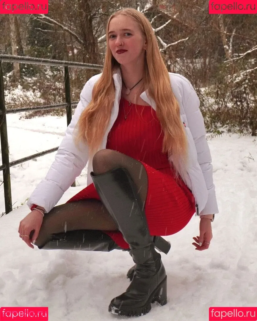 dorfblondie Onlyfans Photo Gallery 