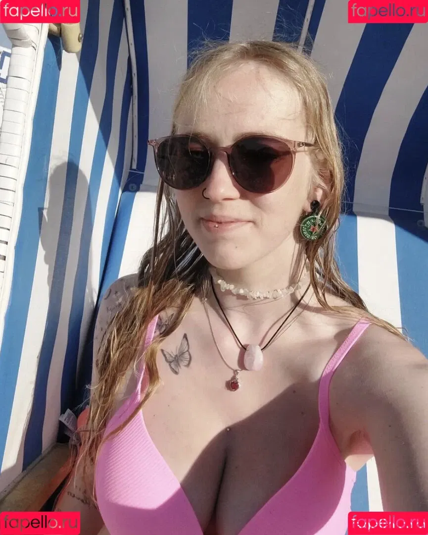 dorfblondie Onlyfans Photo Gallery 