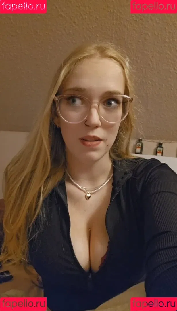 dorfblondie Onlyfans Photo Gallery 