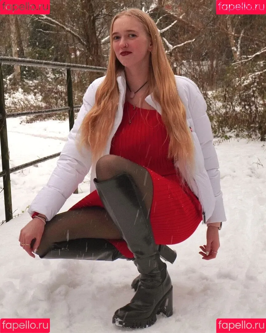dorfblondie Onlyfans Photo Gallery 