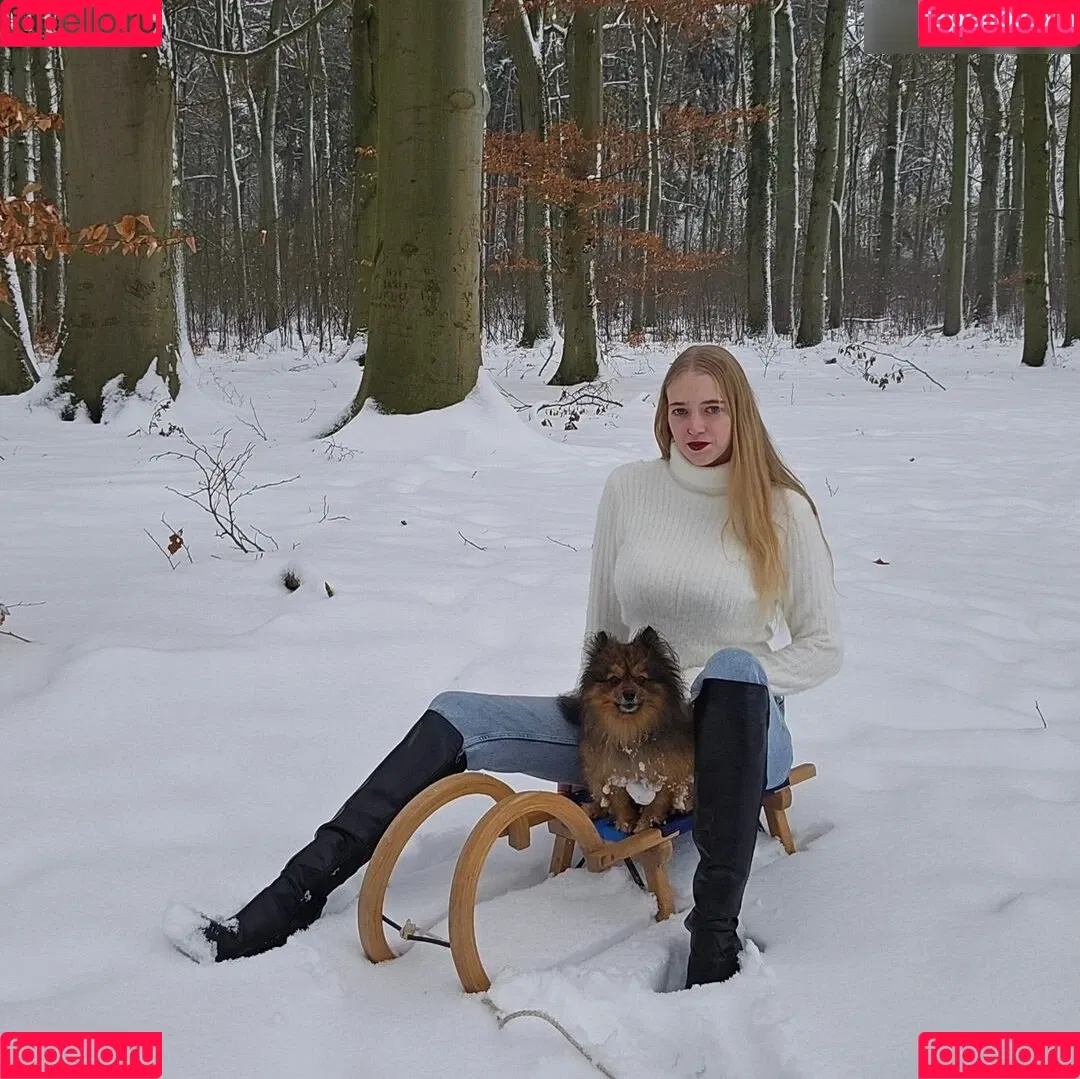 dorfblondie Onlyfans Photo Gallery 