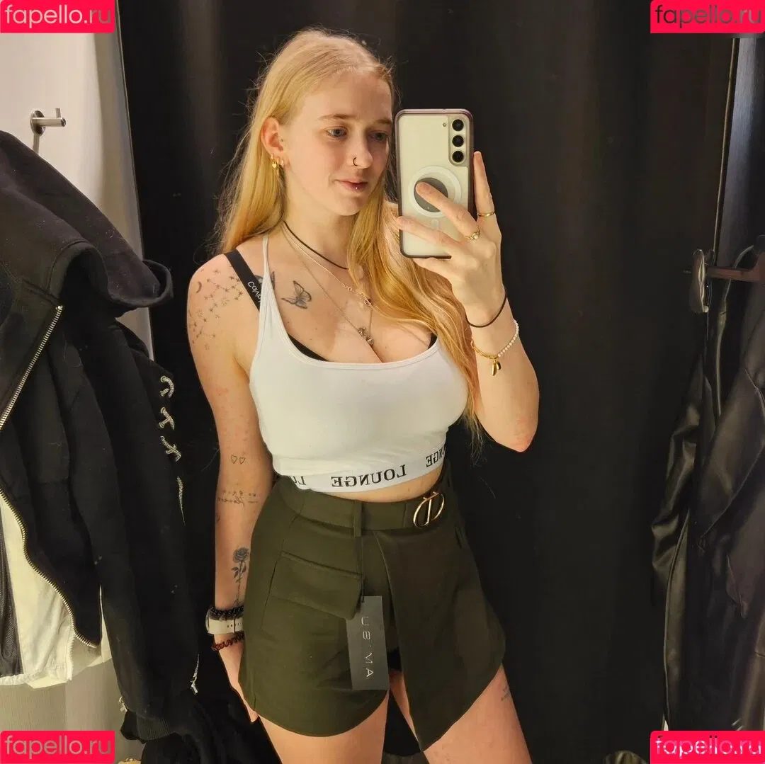 dorfblondie Onlyfans Photo Gallery 