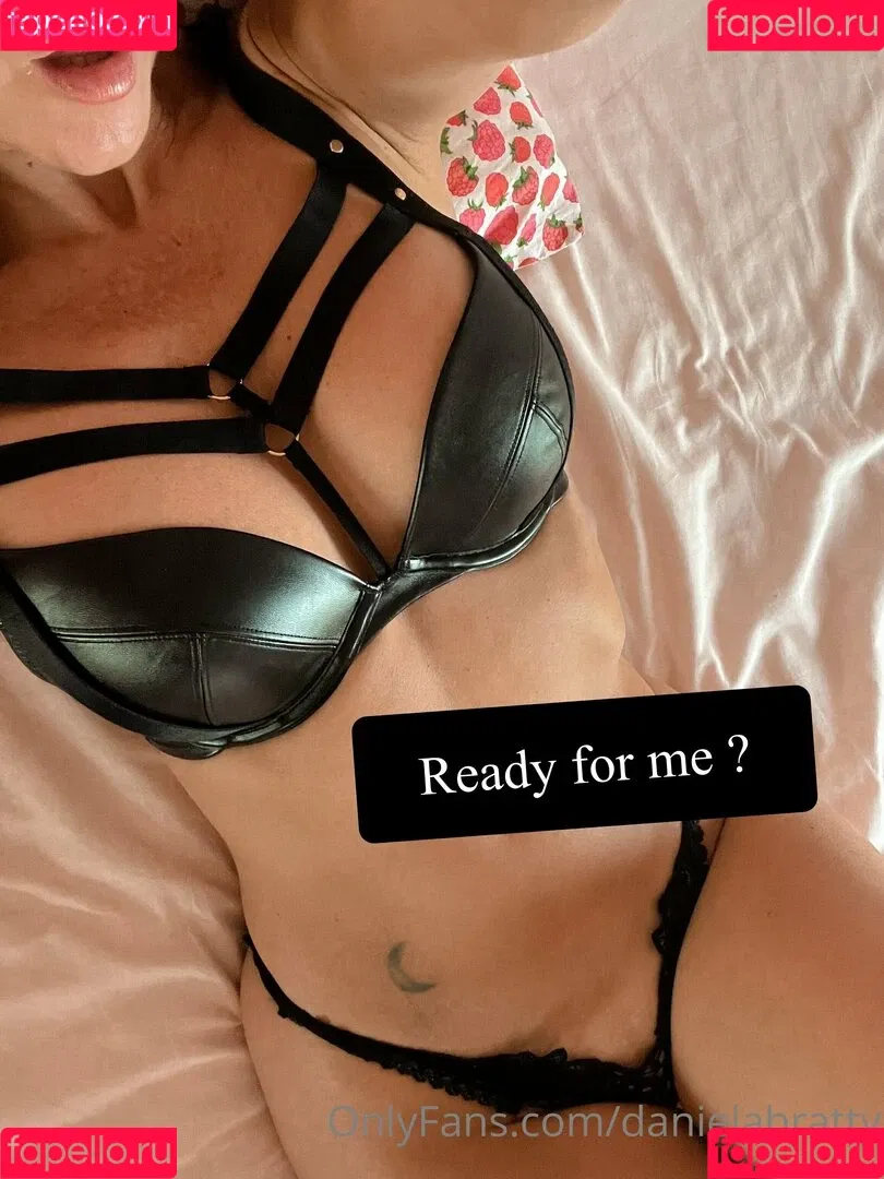 bratty.daniela / danielabratty Onlyfans Photo Gallery 