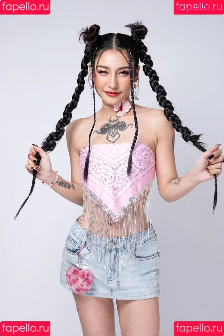Jele Ramida / ava.r Onlyfans Photo Gallery 