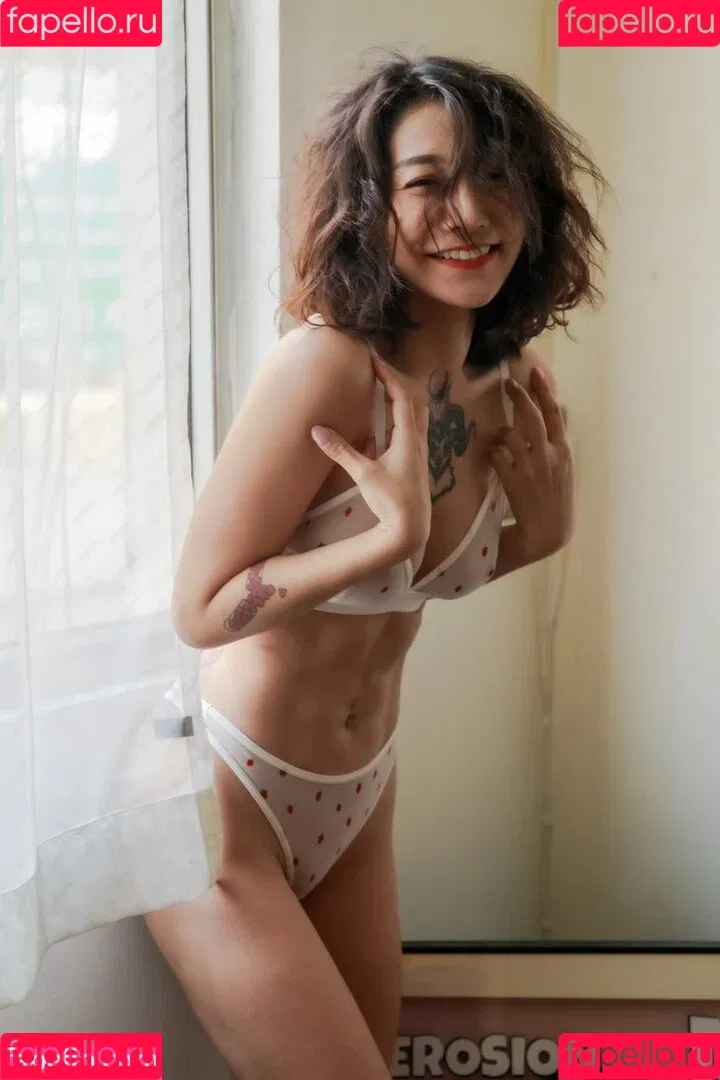 Jele Ramida / ava.r Onlyfans Photo Gallery 