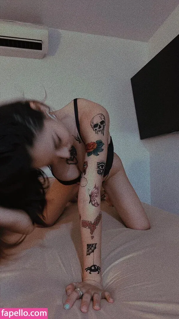 Jele Ramida / ava.r Onlyfans Photo Gallery 