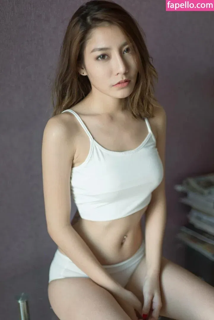 Jele Ramida / ava.r Onlyfans Photo Gallery 