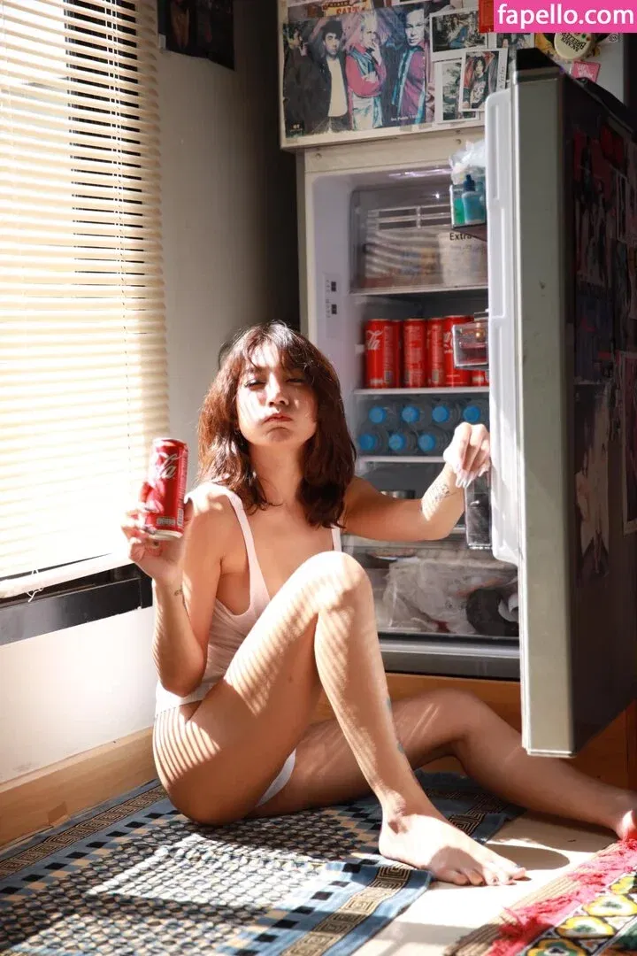 Jele Ramida / ava.r Onlyfans Photo Gallery 