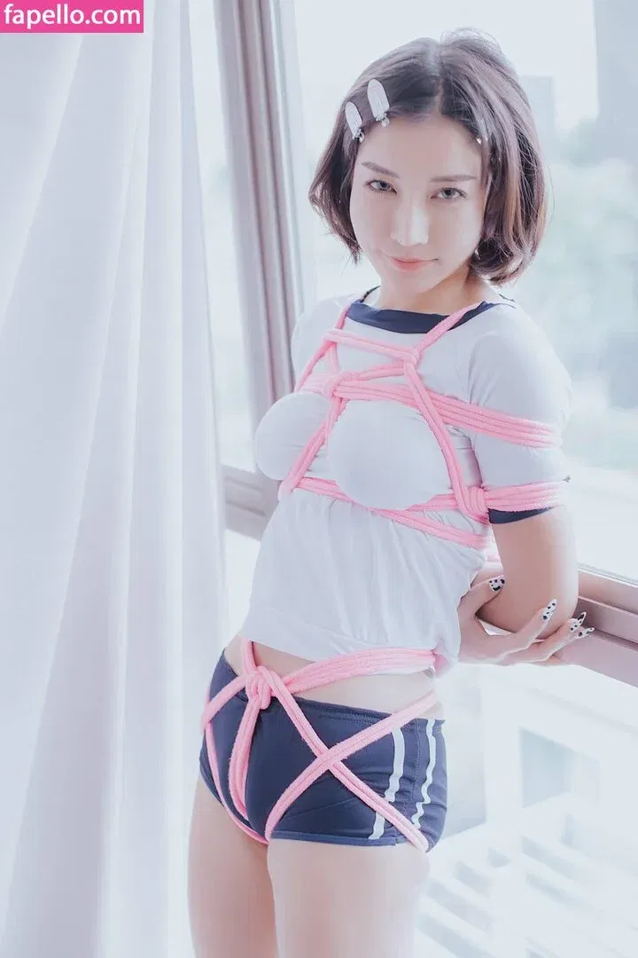 Jele Ramida / ava.r Onlyfans Photo Gallery 