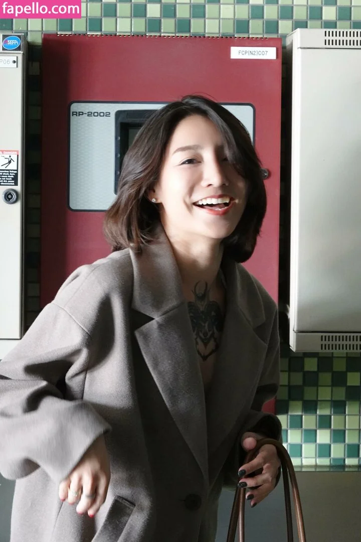 Jele Ramida / ava.r Onlyfans Photo Gallery 