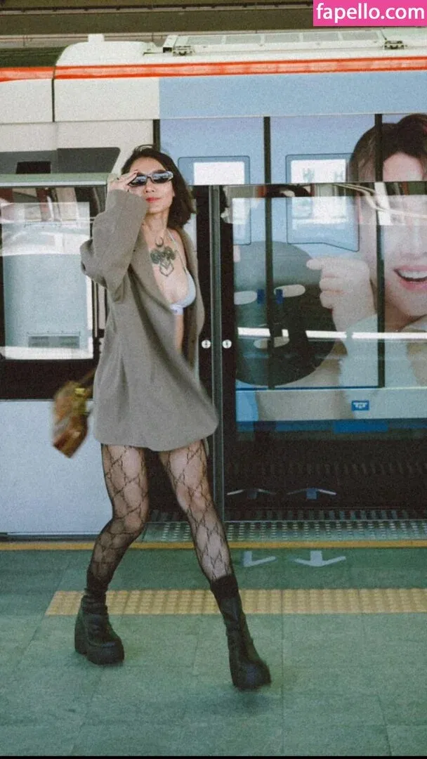 Jele Ramida / ava.r Onlyfans Photo Gallery 