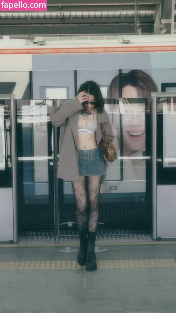 Jele Ramida / ava.r Onlyfans Photo Gallery 