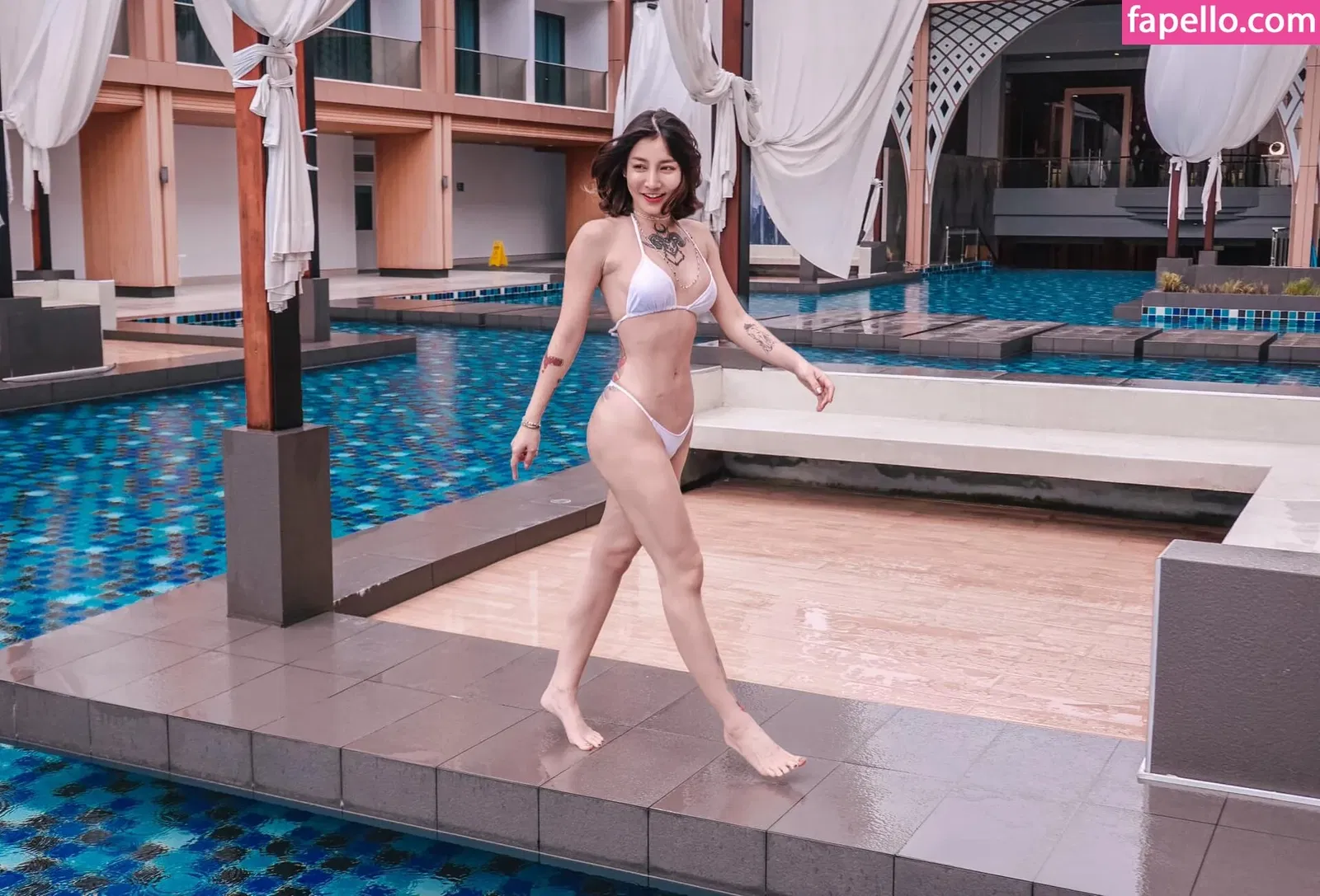 Jele Ramida / ava.r Onlyfans Photo Gallery 