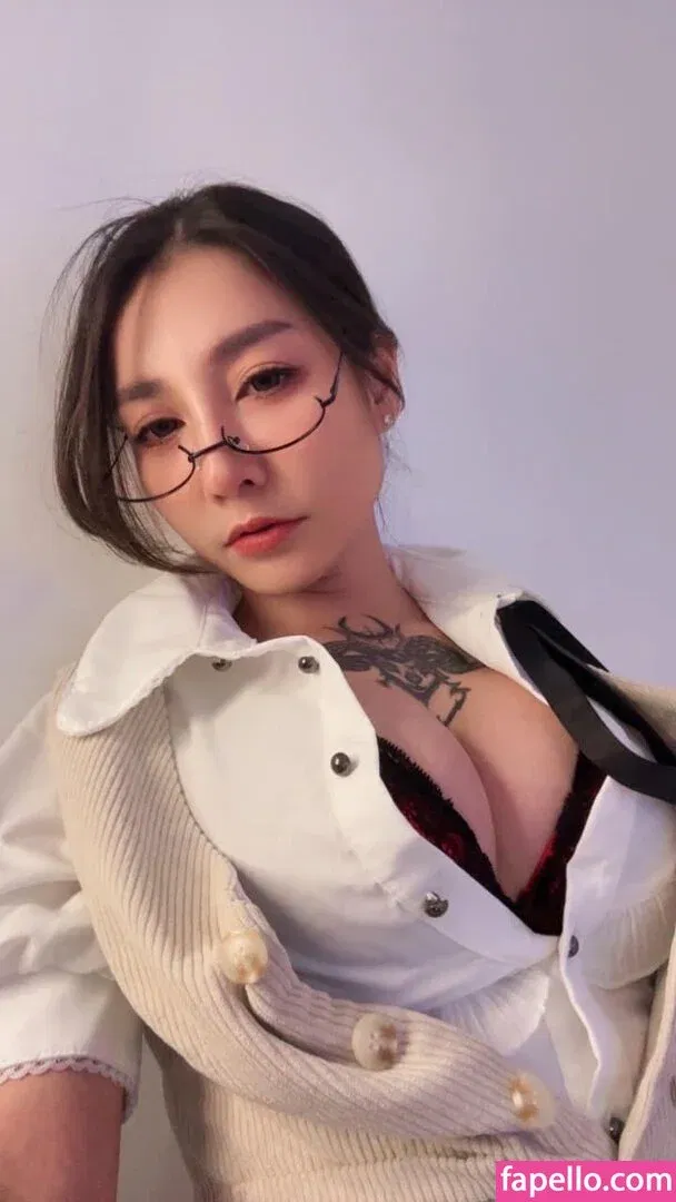 Jele Ramida / ava.r Onlyfans Photo Gallery 