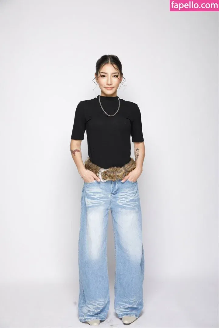 Jele Ramida / ava.r Onlyfans Photo Gallery 