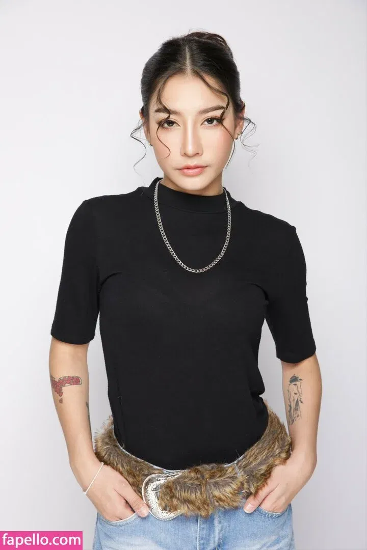 Jele Ramida / ava.r Onlyfans Photo Gallery 