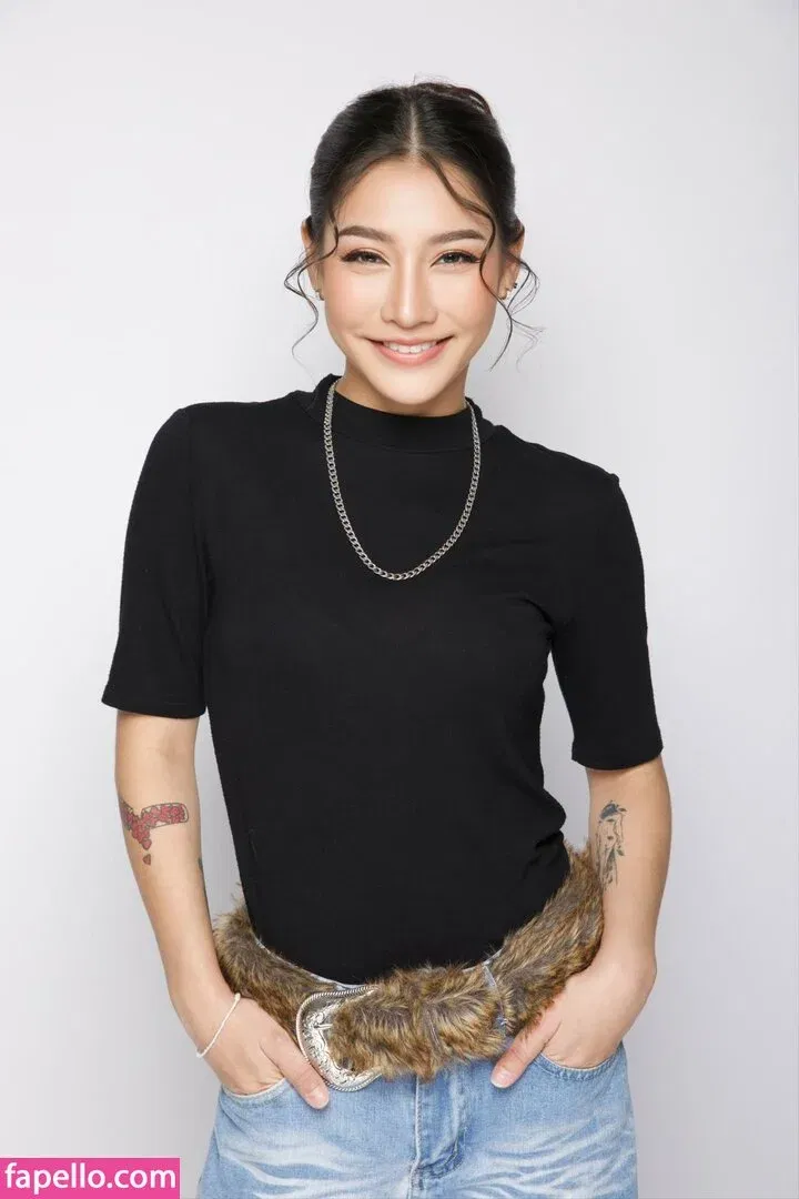 Jele Ramida / ava.r Onlyfans Photo Gallery 