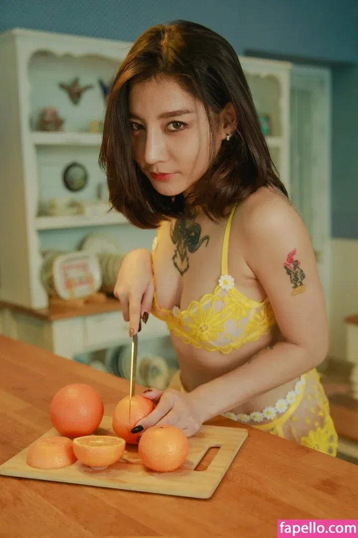 Jele Ramida / ava.r Onlyfans Photo Gallery 