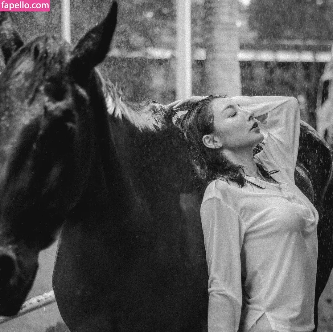 Jele Ramida / ava.r Onlyfans Photo Gallery 