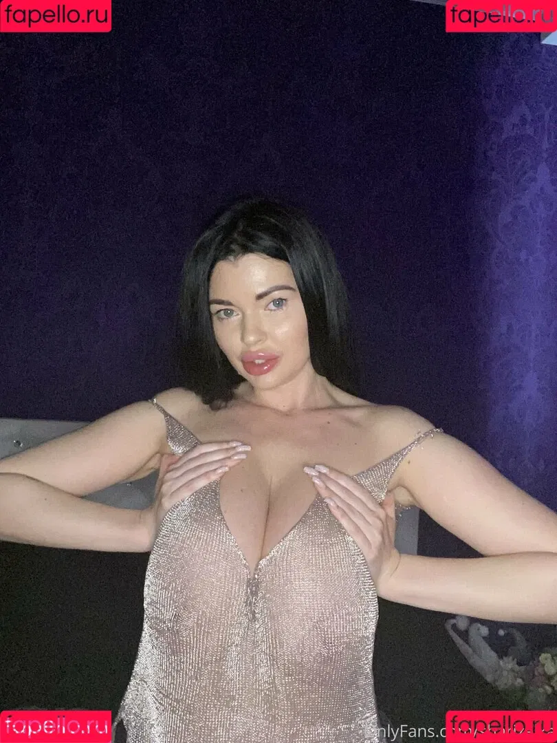 sha_rizel_queen / sharizelka Onlyfans Photo Gallery 