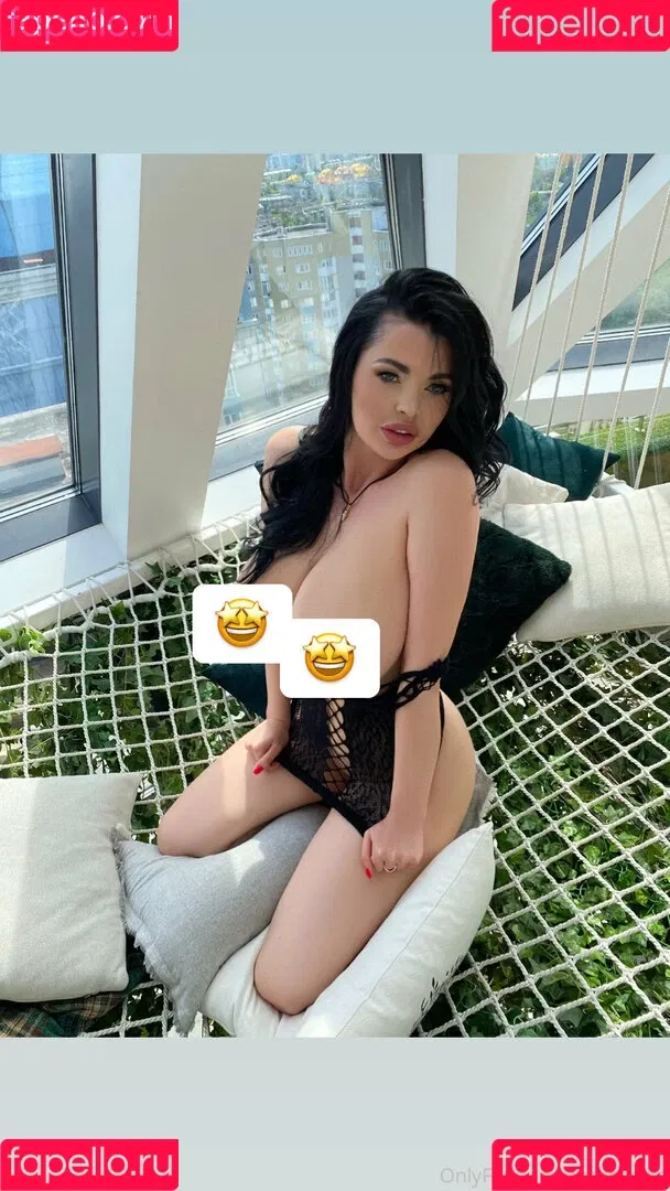 sha_rizel_queen / sharizelka Onlyfans Photo Gallery 