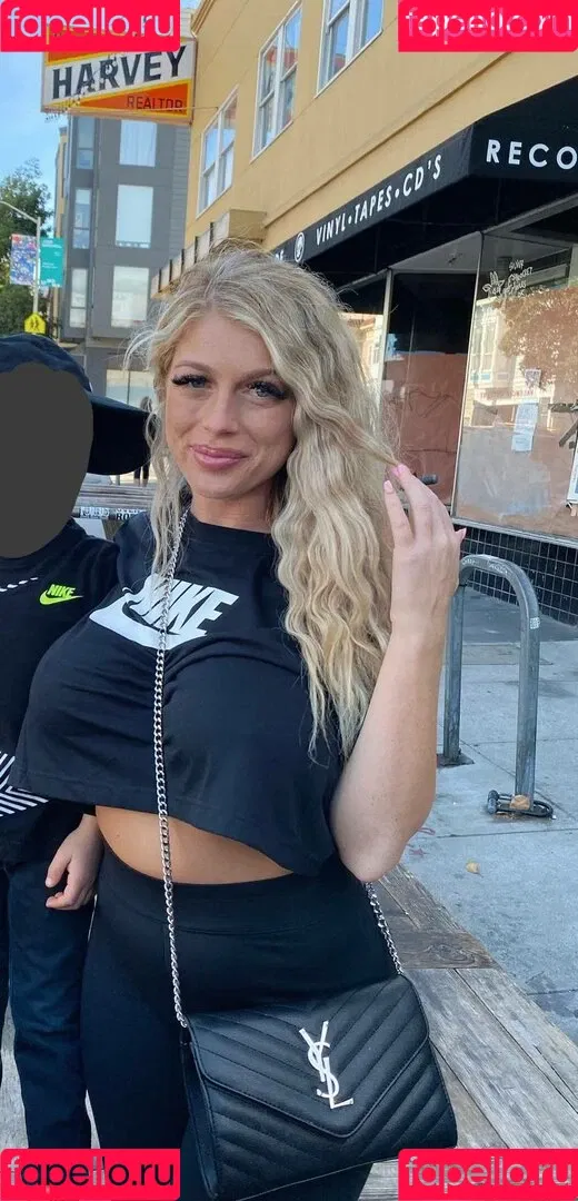Jessica H / jessicaannhecox / u323120928 Onlyfans Photo Gallery 