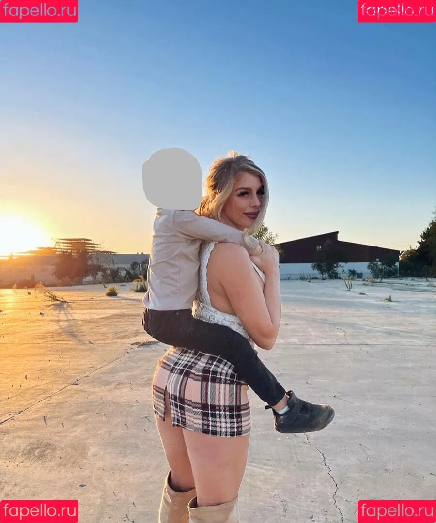 Jessica H / jessicaannhecox / u323120928 Onlyfans Photo Gallery 