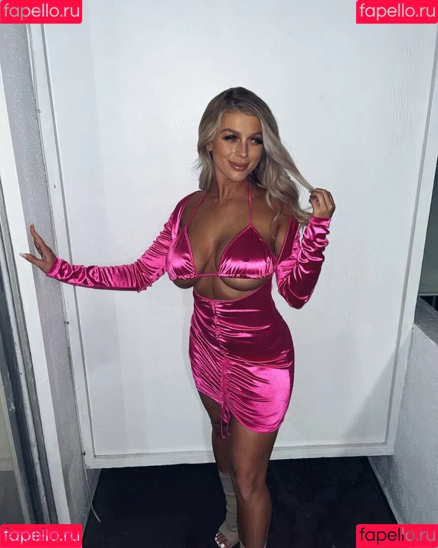 Jessica H / jessicaannhecox / u323120928 Onlyfans Photo Gallery 