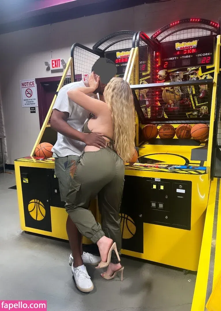 Jessica H / jessicaannhecox / u323120928 Onlyfans Photo Gallery 