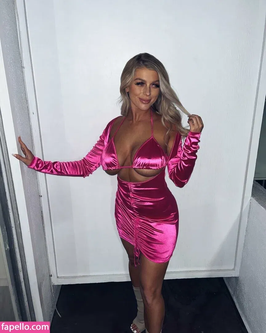 Jessica H / jessicaannhecox / u323120928 Onlyfans Photo Gallery 