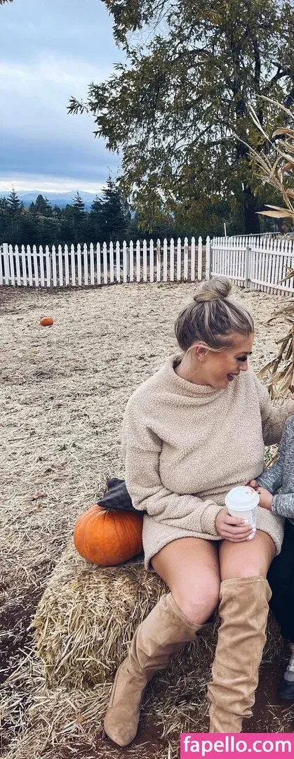 Jessica H / jessicaannhecox / u323120928 Onlyfans Photo Gallery 