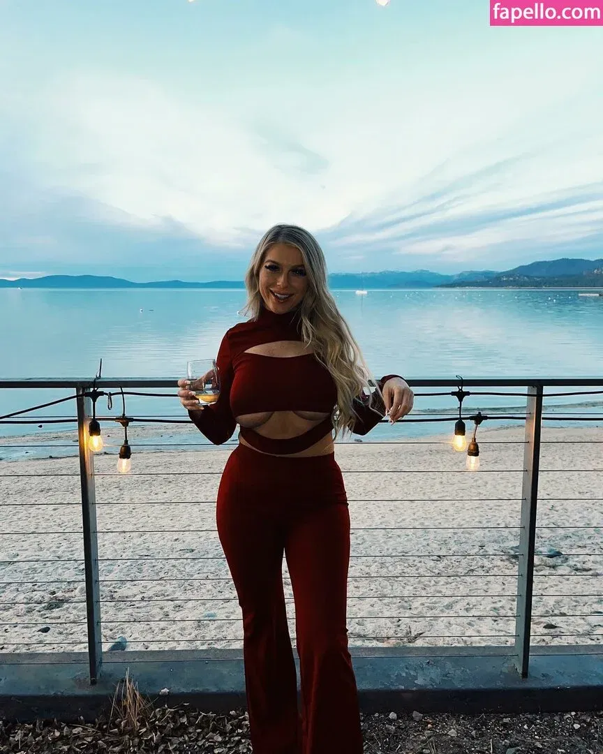 Jessica H / jessicaannhecox / u323120928 Onlyfans Photo Gallery 