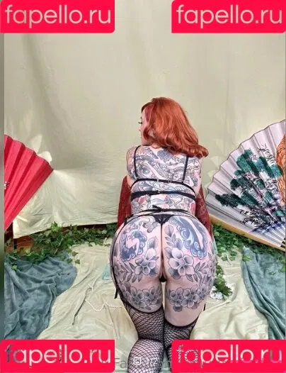 Maud Franklen / maudnoir / maudsuicide Onlyfans Photo Gallery 
