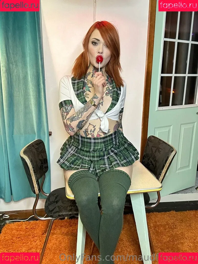 Maud Franklen / maudnoir / maudsuicide Onlyfans Photo Gallery 
