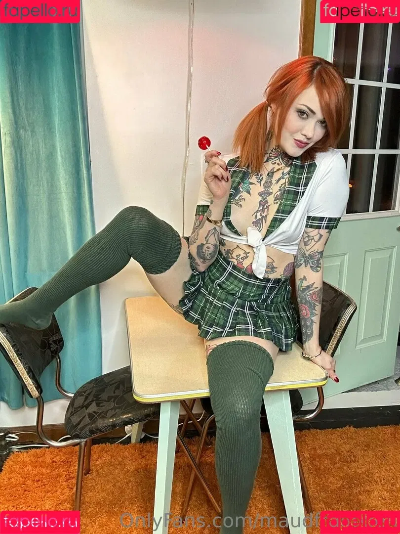 Maud Franklen / maudnoir / maudsuicide Onlyfans Photo Gallery 