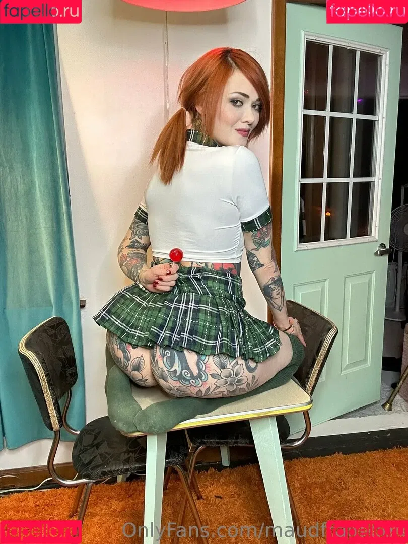 Maud Franklen / maudnoir / maudsuicide Onlyfans Photo Gallery 